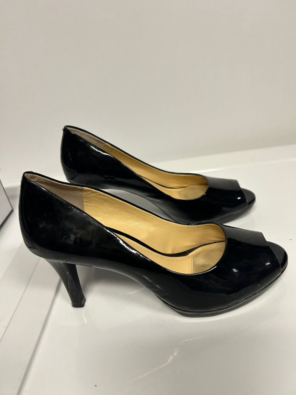 Alex Marie Patent leather Peep Toe Pumps